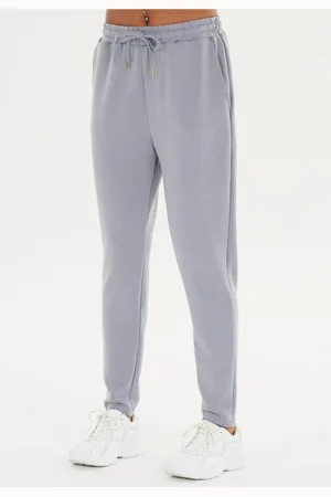 Athlecia Sweathose Jacey aus weichem Modalmix