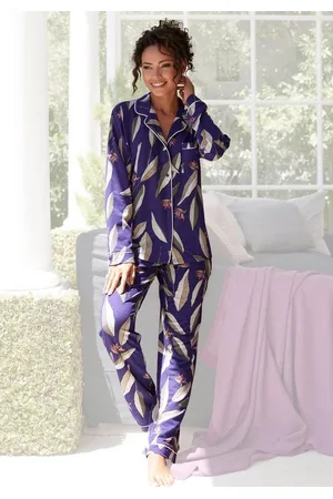 Lascana Pyjama (2 tlg) im klassischen Schnitt