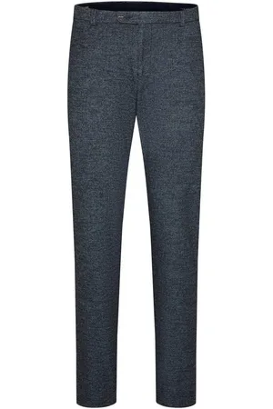 Bugatti Chinohose in einem angenehmen Modern Fit