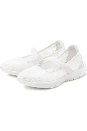 Lascana Slipper Halbschuh superleicht und bequem mit modischer Spitze VEGAN