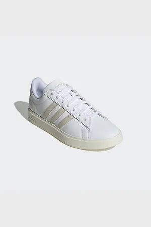 adidas GRAND COURT CLOUDFOAM COMFORT Sneaker Design auf den Spuren des adidas Superstar