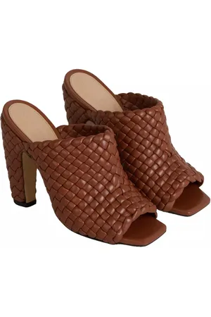 Bottega Veneta Canalazzo Padded Intrecciato Pantoletten Mules Die legendäre Intrecciato-Webtechnik Lammleder - Verkäufer: eldigo