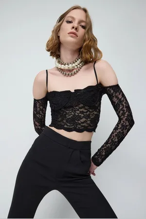 No Matter What Apparel Crop-Top Schwarzes Spitzen-Crop-Top mit dünnen langen Trägern - Verkäufer: MegaMerchant