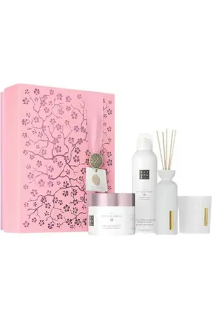 Rituals Pflege-Geschenkset von Sakura 4 tlg: Gel 200 ml,Stäbchen 70 ml,Creme 200 ml,Kerze 140 g - Verkäufer: Samrah Fatima