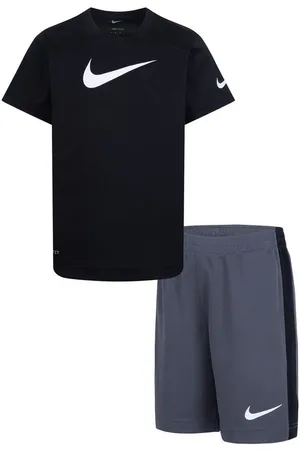 Nike Shirt & Shorts für Kinder