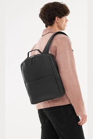 Bolongaro Rucksack LANCE BACKPACK, Tragegriff, Verstellbare Schulterriemen, Hauptfach mit Reißverschluss - Verkäufer: GoJungo GmbH