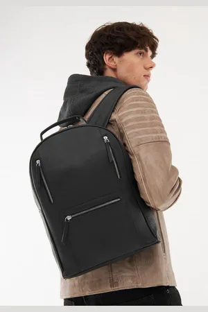 Bolongaro Rucksack BERLIN BACKPACK, Tragegriff oben, Verstellbare Träger, Hauptfach mit Reißverschluss - Verkäufer: GoJungo GmbH
