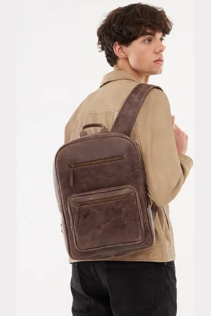 Bolongaro Rucksack FRANKIE BACKPACK, Zwei Reißverschlusstaschen vorne, Verstellbare Schulterriemen - Verkäufer: GoJungo GmbH
