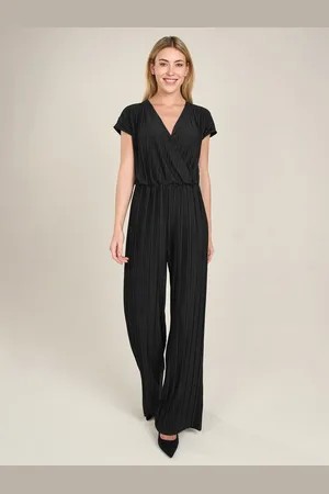 Apart Jumpsuit aus einer unregelmäßig plissiertem Jerseyware - Verkäufer: