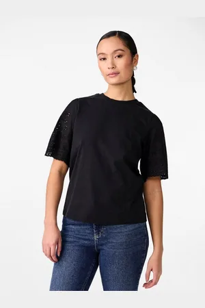 Y.A.S Kurzarmshirt YASLEX SS TOP W. EMB SLEEVES S. NOOS mit Lochstickerei