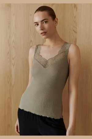 Rosemunde Tanktop wunderschöner, elastischer Vintage-Spitzenbesatz