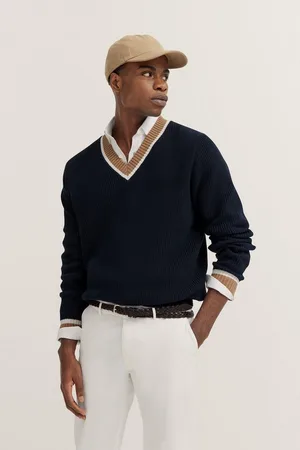 Bugatti V-Ausschnitt-Pullover mit V-Ausschnitt und aus 100 % Baumwolle