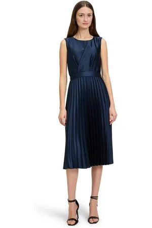 Betty & Co Chiffonkleid Betty & Co Chiffonkleid mit Plissee Plissee