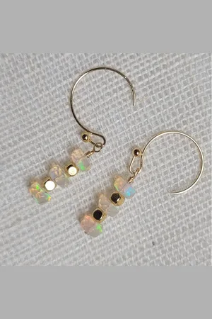 Golden Paar Ohrhänger Opal Ohrringe, 14k gold filled Ohrringe, äthiopische Opal Ohrringe - Verkäufer: Touch GmbH