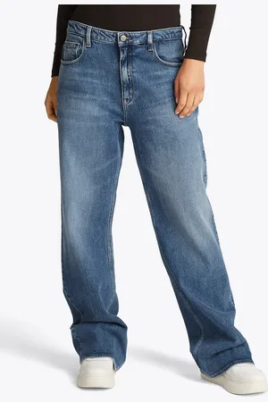 Tommy Hilfiger Relax-fit-Jeans Mia Mid Rise Relaxed Straight in blauer Waschung, mit Hammerschlaufe