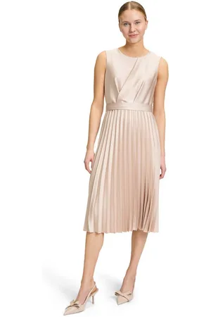 Betty & Co Chiffonkleid Betty & Co Chiffonkleid mit Plissee Plissee