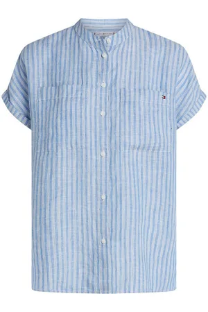 Tommy Hilfiger Kurzarmbluse ESS LINEN COLLARLESS S/S BLOUSE mit Logostickerei,kühlendes Premium Leinen
