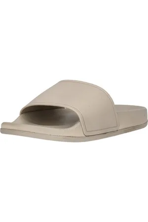Athlecia Adelai Hausschuh im bequemen Slipper-Design