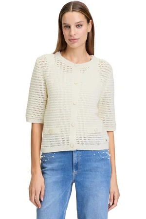 Betty & Co Strickjacke Betty & Co Sommer-Strickjacke mit Knopfleiste (1-tlg) Struktur