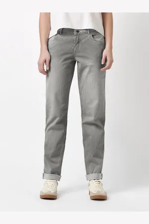 Rosner Girlfriend-Jeans Masha_097 mit feinen Streifen - Verkäufer: