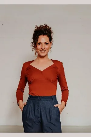 Very Cherry Langarmshirt – Sweetheart Top fällt klein aus - Verkäufer: Schneider Fashion Store