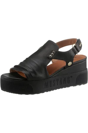 Mustang Keilsandalette, Sommerschuh, Sandale, Keilabsatz, mit Klettriemchen