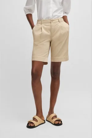 HUGO BOSS Chinoshorts C_Taggie1-D mit BOSS Schriftzug