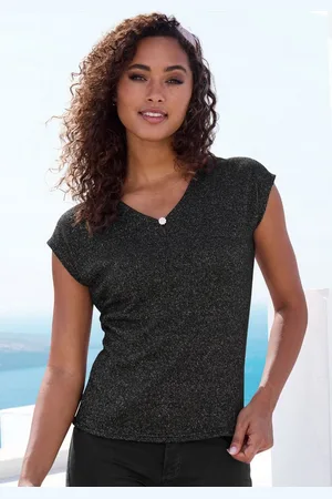 Lascana Kurzarmshirt mit funkelndem Strassknopf aus strukturierter Viskose-Qualität