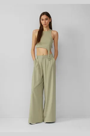 QS by s.Oliver Stoffhose Bundfaltenhose mit weitem Bein, x Vanessa Mai - Verkäufer: s.Oliver