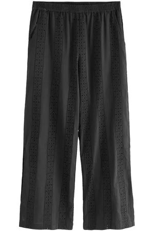 Laura Ashley Strandhose Strandhose mit Lochstickerei (1-tlg) - Verkäufer: Next Germany GmbH