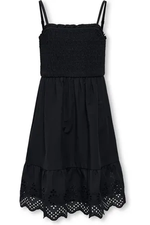 ONLY Trägerkleid KOGLOU LIFE EMB SMOCK DRESS WVN