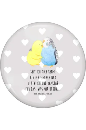 Mr. & Mrs. Panda Anstecknadel Wellensittich Liebe - Pastell - Geschenk, glücklich, Anstecknade (1-tlg), Charmante Sprüche - Verkäufer: