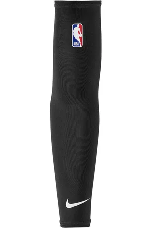 Nike Shooter 2.0 NBA Arm-Sleeve atmungsaktiver Arm-Wärmer mit DRI-FIT-Technologie Arm-Strumpf für Basketball-Spieler Sport-Zubehör mit Marken-Logo 9012-5-010 Schwarz