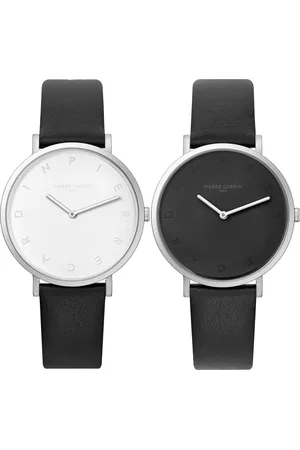 Pierre Cardin Damen Armband-Uhr mit Buchstaben der Marke als Ziffern analoge Quarz-Uhr mit Leder-Armband 3ATM 39mm CBV.100 Schwarz/Silber mit schwarzem oder weißem Zifferblatt