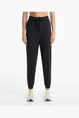 Oysho Classic Fitted Light Touch Jogginghose