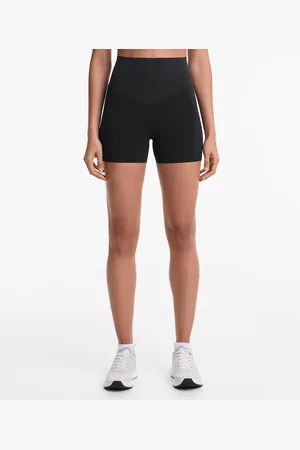 Oysho High-Rise Hot Pant Compressive Pocket, 10 Cm
