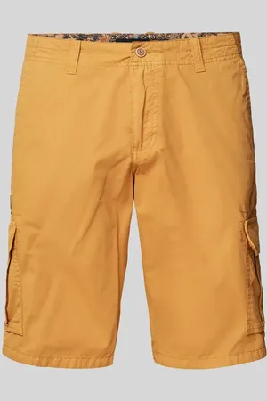 Bugatti Cargoshorts mit aufgesetzten Pattentaschen in , Größe 48
