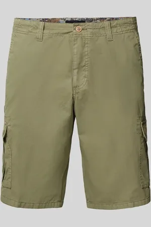 Bugatti Cargoshorts mit aufgesetzten Pattentaschen in , Größe 48