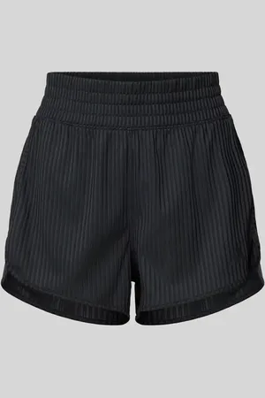 adidas Relaxed Fit Shorts in Ripp-Optik Modell 