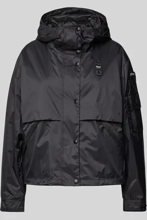 Blauer Jacke mit Label-Badge Modell 