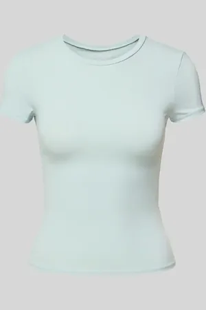 Review Slim Fit T-Shirt mit gummiertem Label Print in , Größe L
