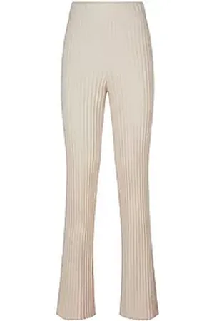 include Strickhose