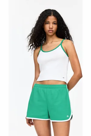 Pull&Bear Trainings-Bermudashorts Mit Farblich Abgesetzten Biesen