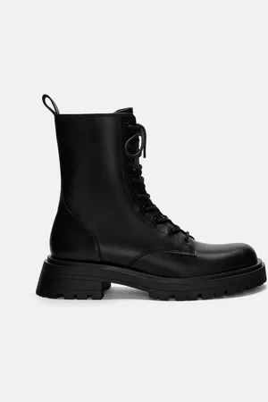 Pull&Bear Flache Schnürstiefeletten