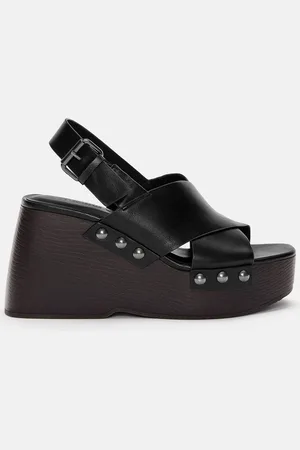 Pull&Bear Sandalen Keilabsatz Nieten