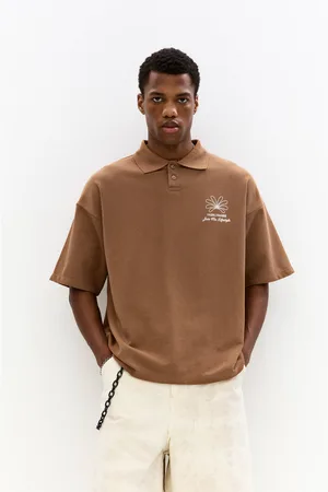 Pull&Bear Poloshirt Mit Farblich Abgesetzter Grafik