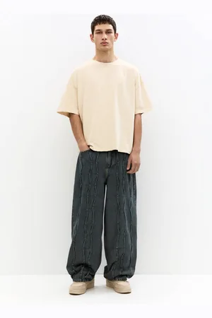 Pull&Bear Jeans Im Super-Baggy-Hosen-Fit Mit Zierfalten
