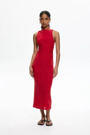 Pull&Bear Figurbetontes Midikleid