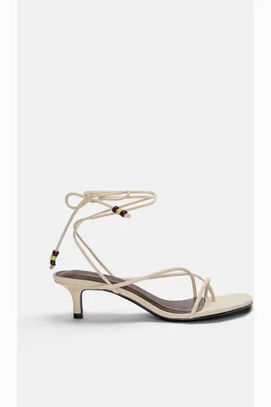 Pull&Bear Absatzsandalen Mit Schnürung Und Verzierungen