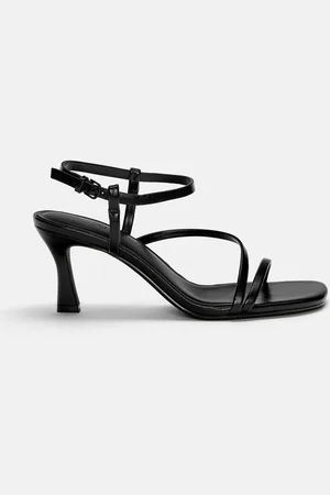 Pull&Bear Absatzsandalen Mit Riemen
